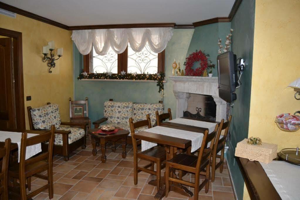 La Piazzetta Rooms & Breakfast Роккаразо Екстер'єр фото